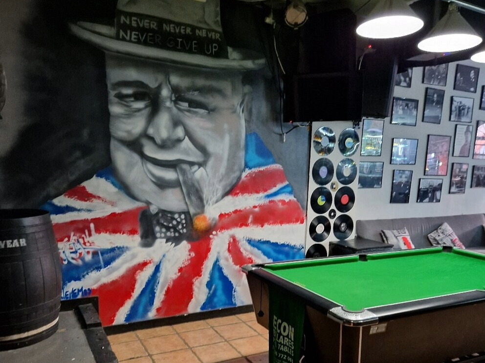 Churchills Fun Pub 3 (1)